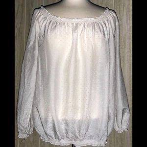 🌹2/$10 Fun & flirty Joe Fresh Swiss dot blouse